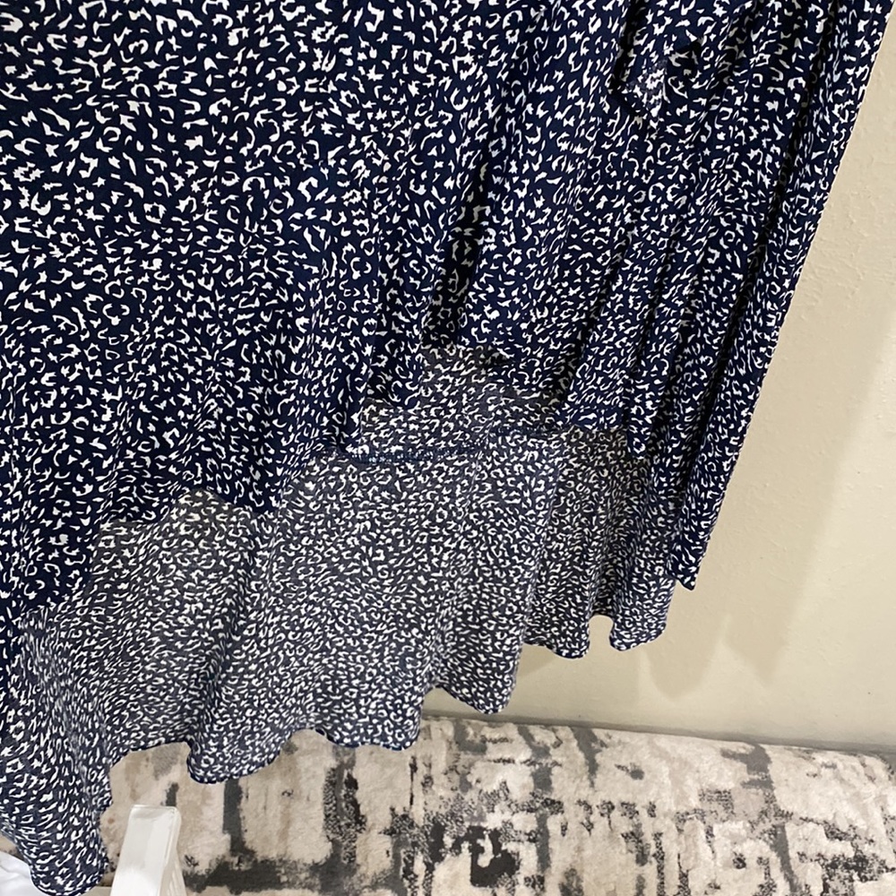 High low dress, light weight by KorMei. Size M - Picture 5 of 7